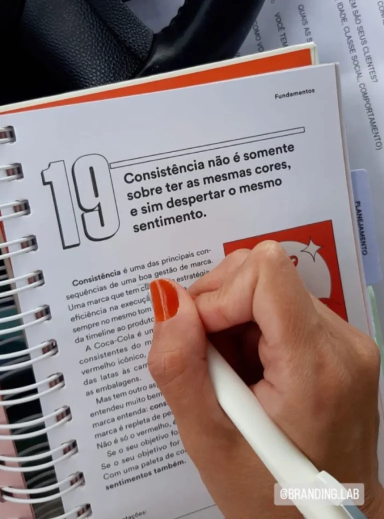 Cliente aplicando o 365 Dias de Branding