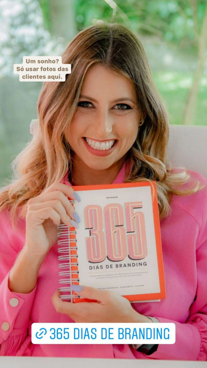 Depoimento de cliente aplicando o 365 Dias de Branding
